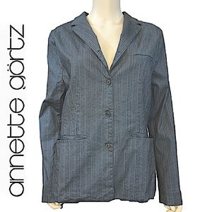 Annette Gortz.Germany.EUC.Gorgeous pinstriped LINEN blend blazer.Azure.EUR 44/L